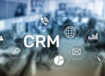 Qu'est-ce qu'un CRM Marketing : Définition et Avantages